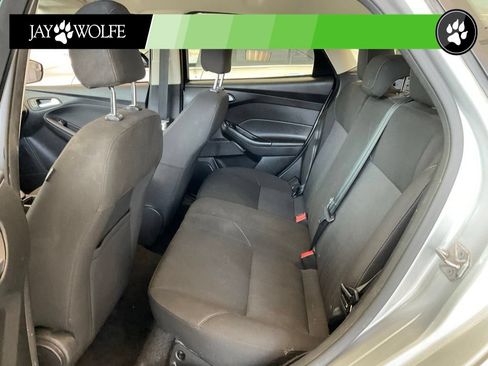 Used 2015 Ford Focus SE FWD image 20