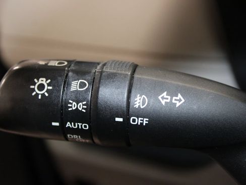 Used 2020 Toyota RAV4 XLE Premium AWD/4WD image 43