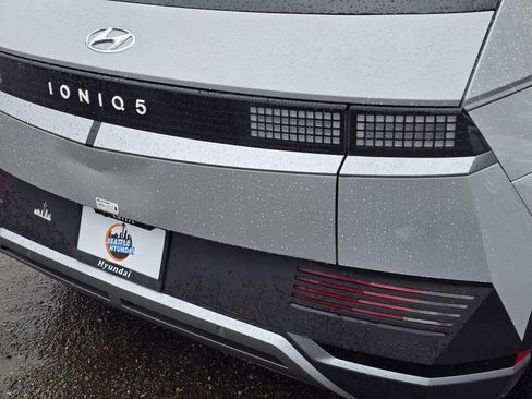 Used 2024 Hyundai Ioniq 5 SEL image 24