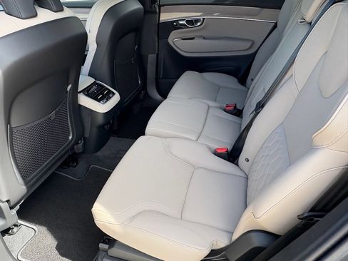 New 2026 Volvo XC90 B6 Plus w/ Protection Package Premier AWD/4WD image 22
