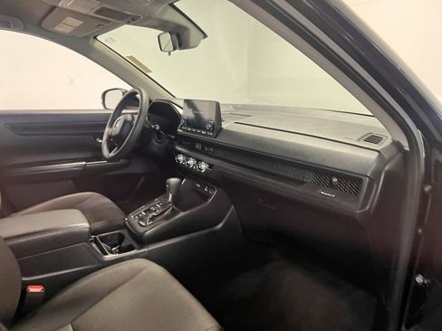 Used 2023 Honda CR-V LX image 11