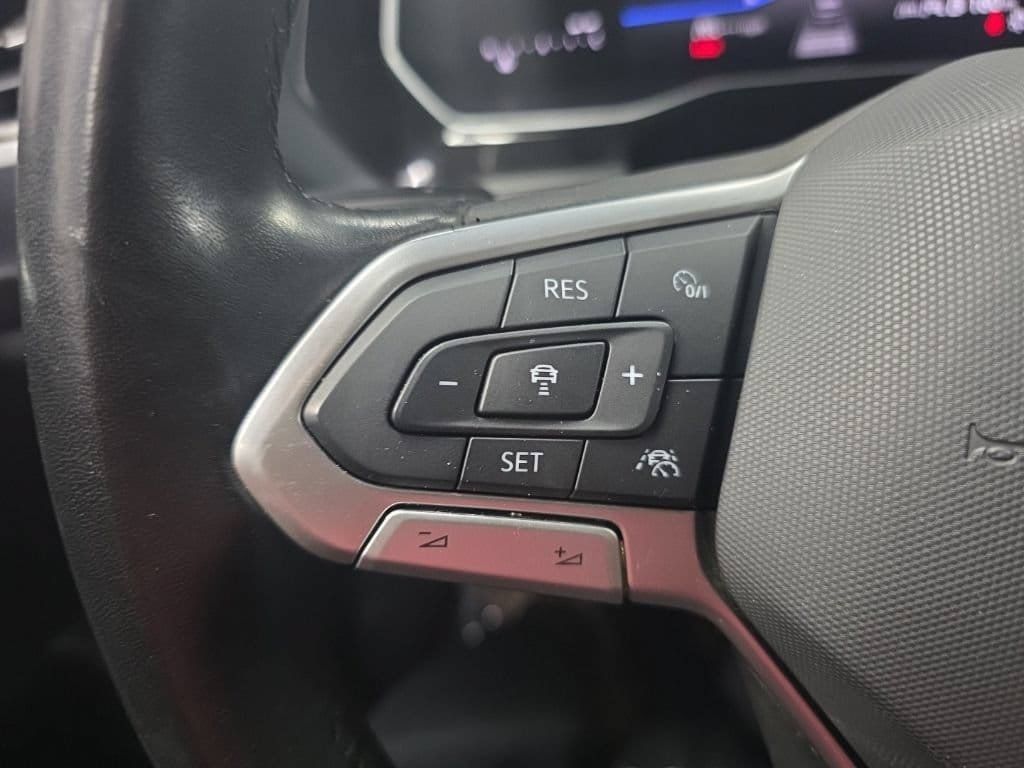 Used 2024 Volkswagen Jetta SE FWD image 25