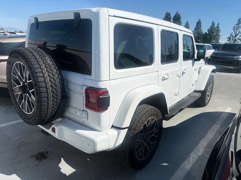 Used 2024 Jeep Wrangler High Altitude AWD/4WD image 3