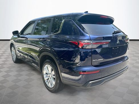New 2026 Mitsubishi Outlander ES FWD image 7