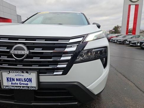 Used 2024 Nissan Rogue S image 13