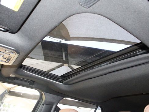 New 2026 Toyota 4Runner Limited AWD/4WD image 5