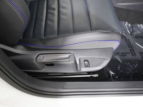 Used 2024 Volkswagen Golf R AWD/4WD image 36