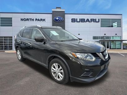 Used 2016 Nissan Rogue SV w/ SV Premium Package