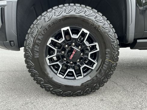 New 2026 GMC Sierra 2500 AT4X AWD/4WD image 11