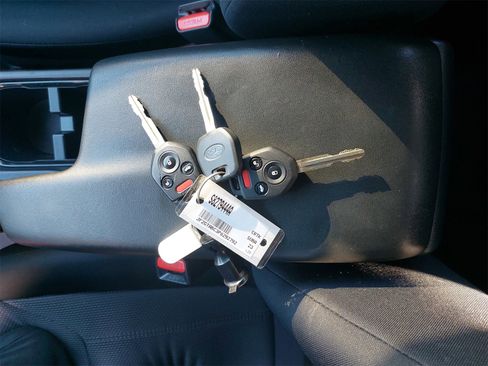 Used 2023 Subaru Crosstrek 2.0i image 35