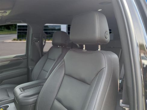 Used 2023 Chevrolet Tahoe Z71 w/ Z71 Off-Road Package AWD/4WD image 15