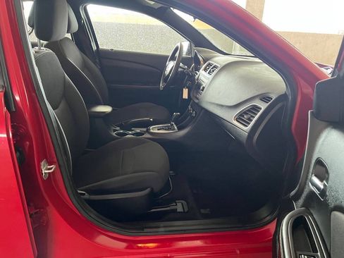 Used 2013 Dodge Avenger SE FWD image 14