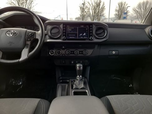 Used 2020 Toyota Tacoma TRD Off-Road image 18