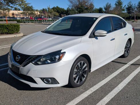 Used 2017 Nissan Sentra SR image 3