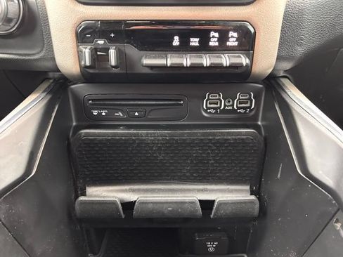Used 2019 RAM 1500 Laramie AWD/4WD image 24