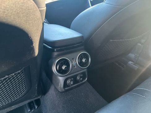 Used 2019 Kia Stinger Premium RWD image 15