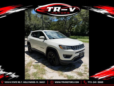 Used 2019 Jeep Compass Latitude AWD/4WD image 8