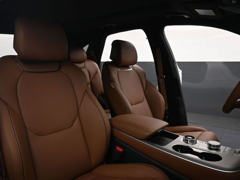 New 2026 Genesis GV70 2.5T Advanced image 13