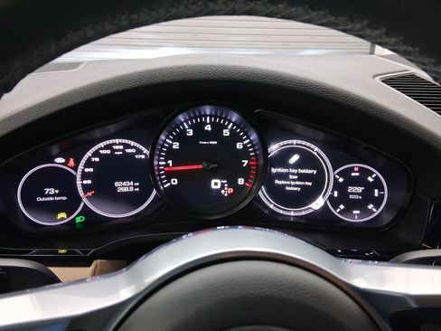 Used 2021 Porsche Cayenne image 17