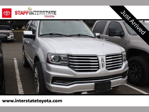 Used 2015 Lincoln Navigator 4WD w/ Equipment Group 101A Reserve image 1
