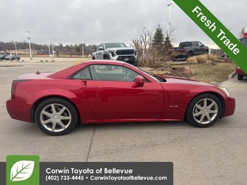 Used 2005 Cadillac XLR image 2