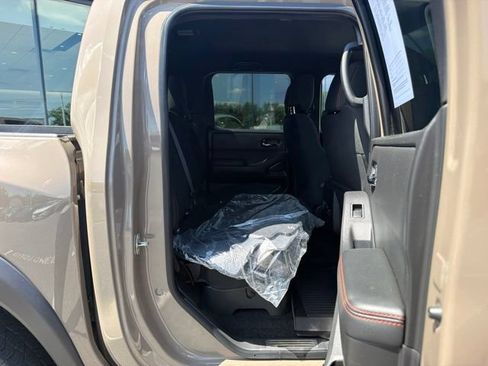 Used 2023 Nissan Frontier PRO-4X w/ Pro Convenience Package AWD/4WD image 27