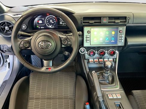 Used 2024 Toyota GR86 RWD image 20