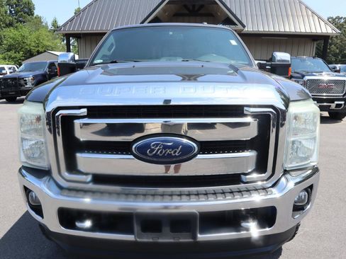 Used 2016 Ford F250 Lariat w/ Lariat Ultimate Package AWD/4WD image 2