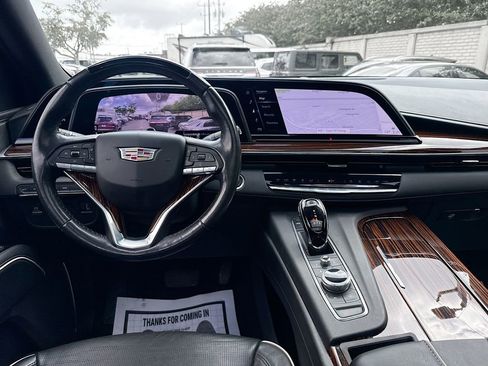 Used 2022 Cadillac Escalade ESV Premium Luxury AWD/4WD image 25