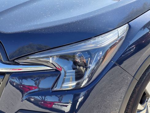 Used 2024 Subaru Ascent Premium w/ Convenience Package image 6