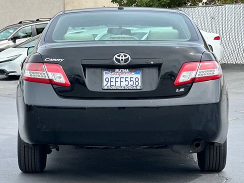 Used 2011 Toyota Camry LE FWD image 8