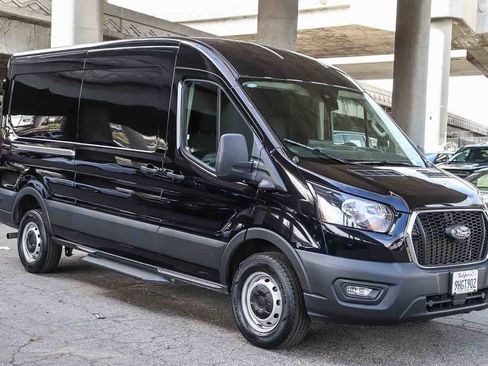 Used 2023 Ford Transit 250 image 3