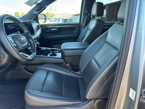 Used 2025 Chevrolet Tahoe Premier RWD image 36