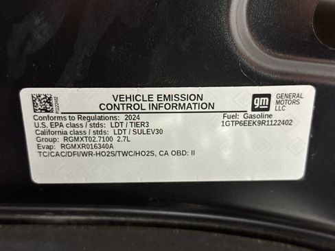 Used 2024 GMC Canyon AT4X image 40