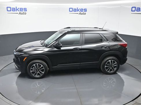 Used 2025 Chevrolet TrailBlazer LT image 48