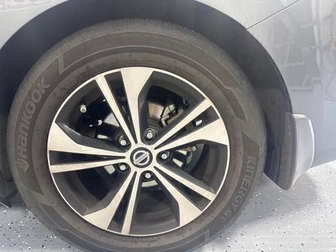 Used 2021 Nissan Sentra SV FWD image 9