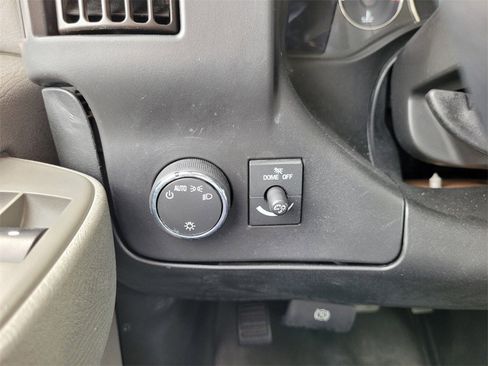 Used 2019 Chevrolet Express 3500 Work Van w/ Power Convenience Package image 18