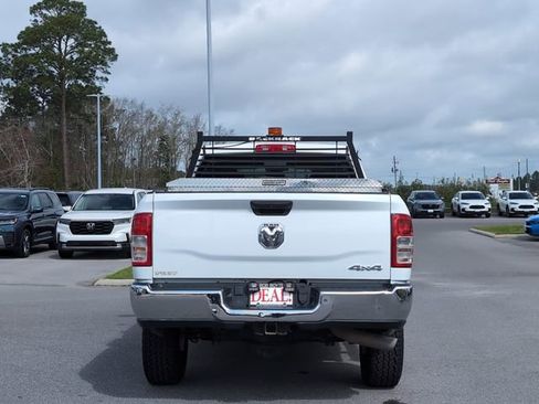Used 2022 RAM 2500 Tradesman w/ Chrome Appearance Group image 4