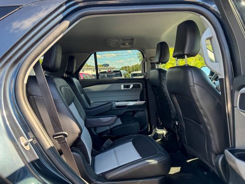 Used 2023 Ford Explorer XLT w/ Equipment Group 202A AWD/4WD image 15