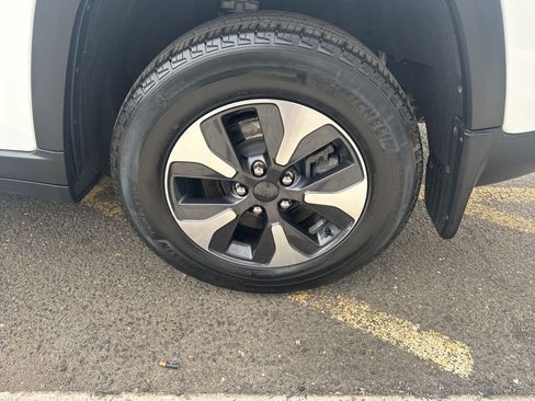 Used 2022 Jeep Grand Cherokee Limited 4xe w/ MOPAR Finishing Package image 12