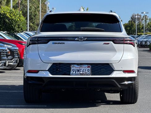 Used 2025 Chevrolet Equinox EV RS FWD image 6