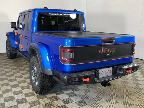 Used 2024 Jeep Gladiator Mojave AWD/4WD image 14