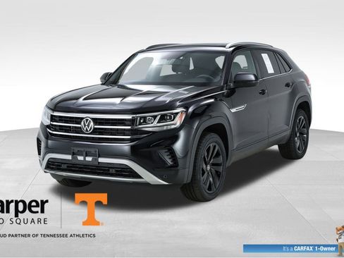 Used 2023 Volkswagen Atlas Cross Sport SE w/ Panoramic Sunroof Package image 1