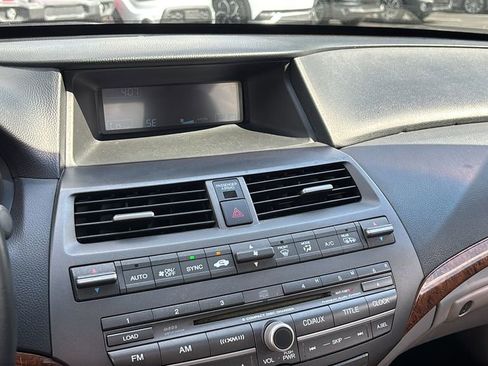 Used 2011 Honda Accord EX-L image 19