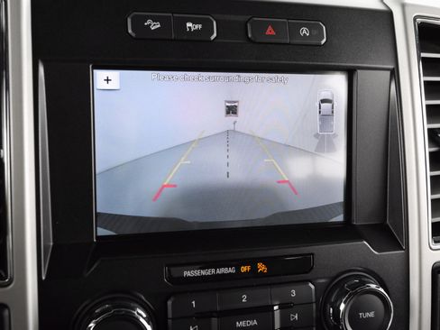 Used 2019 Ford F150 Lariat image 21