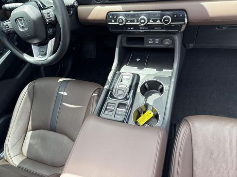 Certified 2025 Honda Pilot Elite image 34