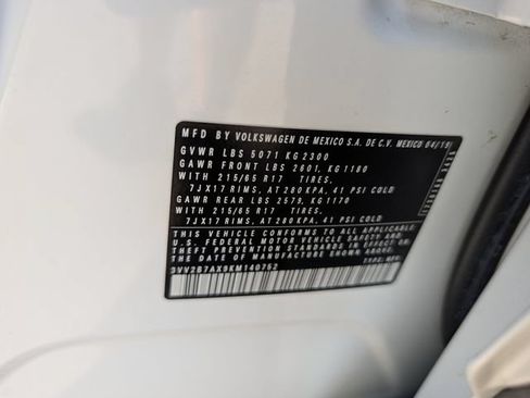 Used 2019 Volkswagen Tiguan SE AWD/4WD image 37