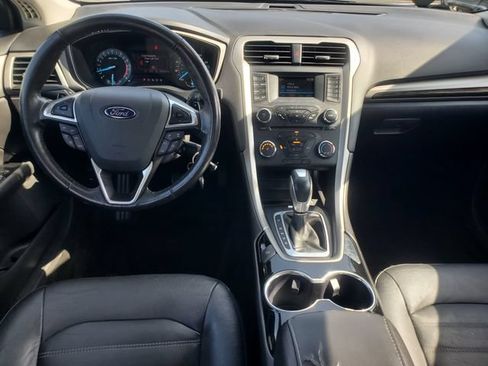 Used 2016 Ford Fusion SE w/ Equipment Group 202A AWD/4WD image 25