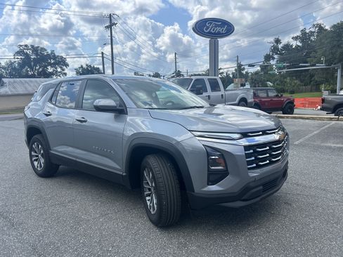 Used 2026 Chevrolet Equinox LT AWD/4WD image 1