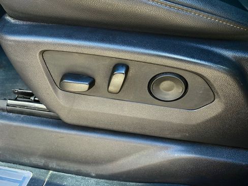 Used 2025 GMC Sierra 1500 SLT image 34